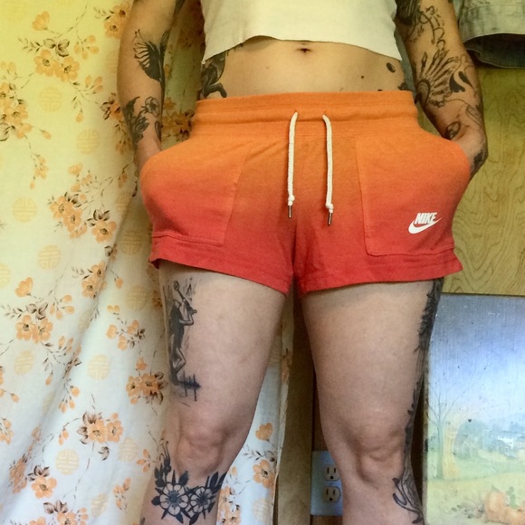 Nike ombré shorts - Picture 2 of 5